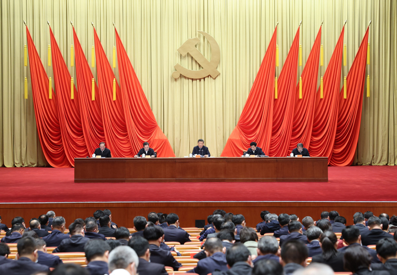 3月1日，2022年春季学期中央党校（国度行政学院）中青年干部培训班在中央党？。中共中央总书记、国度主席、中央军委主席习近平在开班式上颁发沉要讲话。 新华社记者 刘彬 摄